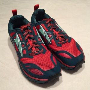 Altra Women’s Red & Teal Trail Shoe, size 9